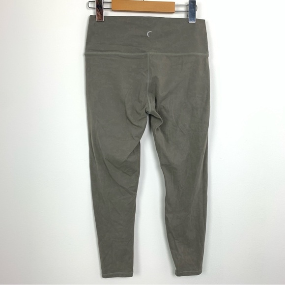 Zyia Active Camo Crop Leggings - Picture 3 of 6